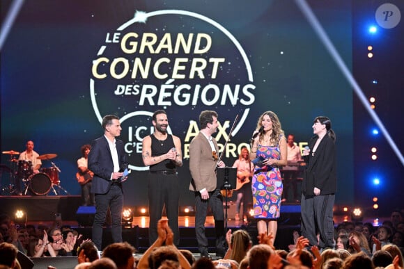 Exclusif - Laurent Luyat, Ycare, Bilal Alnemr, Laury Thilleman et Anne Sila - Enregistrement de l'émission de télévision "Le Grand Concert des Régions : Ici c'est Aix en Provence", à l'Arena du Pays d'Aix, présentée par L.Luyat et L.Thilleman, et diffusée le 17 mai sur France 3. Le 30 avril 2024. © Bruno Bebert-Jack Tribeca / Bestimage