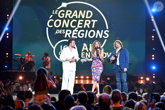 Exclusif - Amir Haddad, Laury Thilleman et Vincent Beer-Demander - Enregistrement de l'émission de télévision "Le Grand Concert des Régions : Ici c'est Aix en Provence", à l'Arena du Pays d'Aix, présentée par L.Luyat et L.Thilleman, et diffusée le 17 mai sur France 3. Le 30 avril 2024. © Bruno Bebert-Jack Tribeca / Bestimage