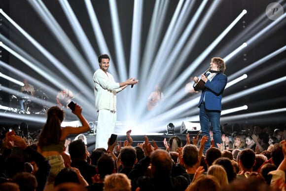 Exclusif - Amir Haddad et Vincent Beer-Demander - Enregistrement de l'émission de télévision "Le Grand Concert des Régions : Ici c'est Aix en Provence", à l'Arena du Pays d'Aix, présentée par L.Luyat et L.Thilleman, et diffusée le 17 mai sur France 3. Le 30 avril 2024. © Bruno Bebert-Jack Tribeca / Bestimage