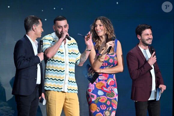 Exclusif - Laurent Luyat, Soso Maness, Laury Thilleman et Adrien Gavazzi - Enregistrement de l'émission de télévision "Le Grand Concert des Régions : Ici c'est Aix en Provence", à l'Arena du Pays d'Aix, présentée par L.Luyat et L.Thilleman, et diffusée le 17 mai sur France 3. Le 30 avril 2024. © Bruno Bebert-Jack Tribeca / Bestimage