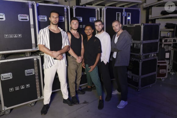 Exclusif - Surprise Effect - Backstage de l'enregistrement de l'émission de télévision "Le Grand Concert des Régions : Ici c'est Aix en Provence", à l'Arena du Pays d'Aix, présentée par L.Luyat et L.Thilleman, et diffusée le 17 mai sur France 3. Le 30 avril 2024. © Bruno Bebert-Jack Tribeca / Bestimage