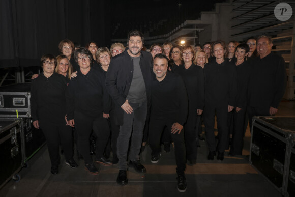 Exclusif - Patrick Fiori, Franck Castellano - Backstage de l'enregistrement de l'émission de télévision "Le Grand Concert des Régions : Ici c'est Aix en Provence", à l'Arena du Pays d'Aix, présentée par L.Luyat et L.Thilleman, et diffusée le 17 mai sur France 3. Le 30 avril 2024. © Bruno Bebert-Jack Tribeca / Bestimage