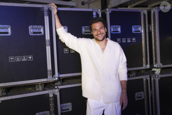 Exclusif - Amir Haddad - Backstage de l'enregistrement de l'émission de télévision "Le Grand Concert des Régions : Ici c'est Aix en Provence", à l'Arena du Pays d'Aix, présentée par L.Luyat et L.Thilleman, et diffusée le 17 mai sur France 3. Le 30 avril 2024. © Bruno Bebert-Jack Tribeca / Bestimage