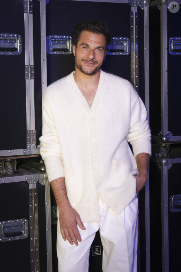 Exclusif - Amir Haddad - Backstage de l'enregistrement de l'émission de télévision "Le Grand Concert des Régions : Ici c'est Aix en Provence", à l'Arena du Pays d'Aix, présentée par L.Luyat et L.Thilleman, et diffusée le 17 mai sur France 3. Le 30 avril 2024. © Bruno Bebert-Jack Tribeca / Bestimage