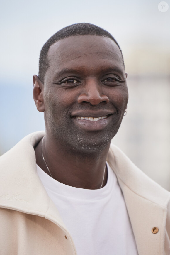 Omar Sy au photocall de Jury lors du 77ème Festival International du Film de Cannes au Palais des Festivals à Cannes, France, le 14 mai 2024. © Jacovides-Moreau/Bestimage 