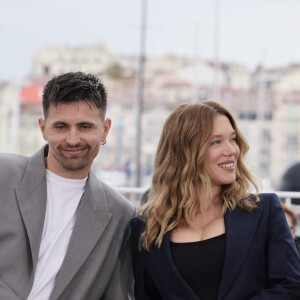 Raphaël Quenard, Léa Seydoux et Louis Garrel - Photocall du film "Le deuxième acte", présenté hors compétition, lors du 77ème Festival International du Film de Cannes (14 - 25 mai 2024), le 15 mai 2024.