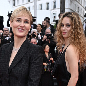 Judith Godréche pour son court-métrage "Moi aussi" au 77e Festival de Cannes, avec sa fille Tess Barthélemy. Photo de David Niviere/ABACAPRESS.COM