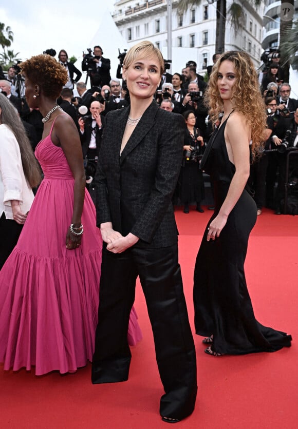 Judith Godréche pour son court-métrage "Moi aussi" au 77e Festival de Cannes, avec sa fille Tess Barthélemy. Photo de David Niviere/ABACAPRESS.COM