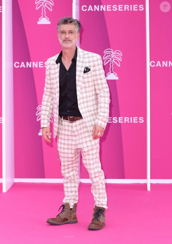 Il était marié quand il a rencontré Catherine
Stéphane Blancafort - Soirée d'ouverture de la 7ème saison de "CanneSeries" à Cannes le 5 avril 2024. © Denis Guignebourg/Bestimage 