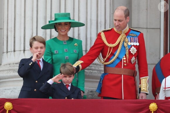 Le prince George, la princesse de Galles, le prince Louis, le prince de Galles, sur le balcon du palais de Buckingham, à l'occasion de "Trooping the Colour", le 17 juin 2023. Stephen Lock/i-Images/ABACAPRESS.COM