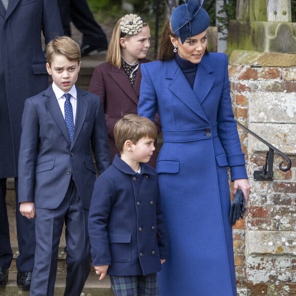 Le prince George, Mia Tindall, le prince Louis, Kate Middleton, la princesse de Galles, assistent à l'office de Noël à l'église St Mary Magdalene à Sandringham, Norfolk, Royaume-Uni, le 25 décembre 2023. Zak Hussein/Splash News/ABACAPRESS.COM