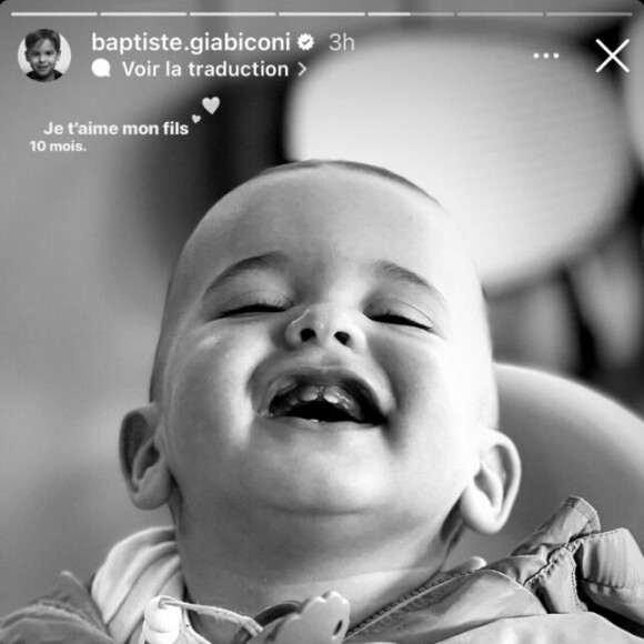Baptiste Giabiconi dévoile un très rare cliché de son jeune fils dans la story de son compte Instagram.
