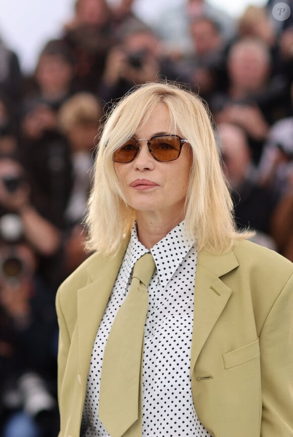 Emmanuelle Béart, co-présidente du jury - Photocall du jury Caméra d'Or lors du 77ème Festival International du Film de Cannes (14 - 25 mai 2024), le 15 mai 2024. © Jacovides / Moreau / Bestimage