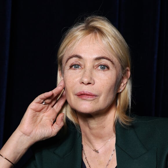 Exclusif - Emmanuelle Béart pose lors de la première édition des "Thriller TV Awards" au We Are Club de Paris le 15 mars 2024. © Denis Guignebourg/BestImage