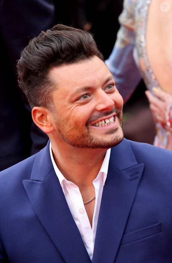 Kev Adams - Montée des marches du film « Le deuxième acte » pour la cérémonie d’ouverture du 77ème Festival International du Film de Cannes, au Palais des Festivals à Cannes. Le 14 mai 2024 © Jacovides / Moreau / Bestimage