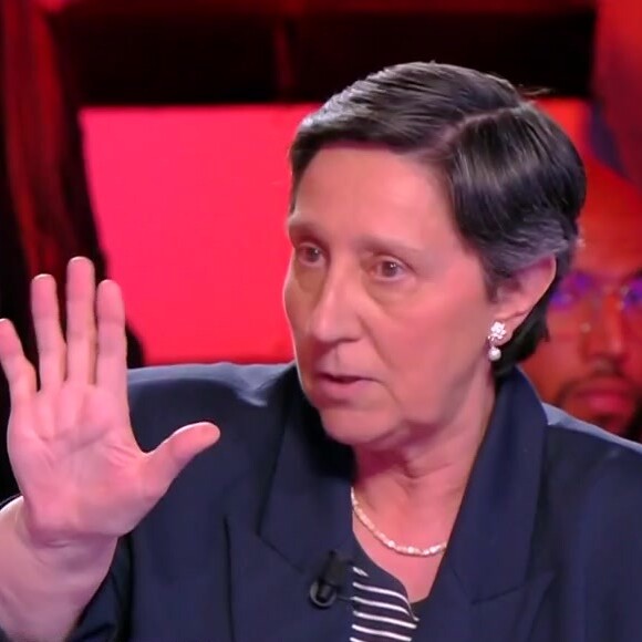 Malgré son très bon salaire, elle s'est retrouvée dans une "galère noire"
Danielle Moreau dans "Touche pas à mon poste"