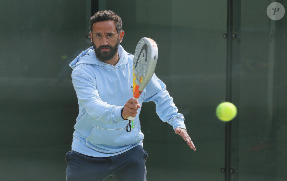 Semi-Exclusif : Tournoi de Padel des personnalités au Lagardere Paris Racing en présence de Cyril Hanouna à Paris le 17 mai 2024. © Jonathan Rebboah / Panoramic / Bestimage