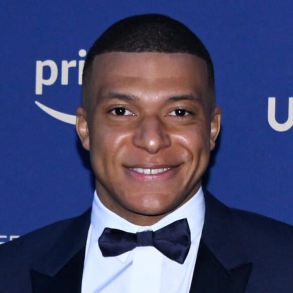 Kylian Mbappé fête ses adieux au PSG

Kylian Mbappé - Photocall de la 32ème cérémonie des "Trophées UNFP du football" au Pavillon d'Armenonville à Paris.