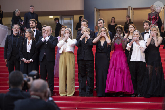 Noé Boon, Judith Godrèche, Richard Sears, Tess Barthélemy, Rokhaya Diallo - Montée des marches du film " Furiosa : A Mad Max Saga " lors du 77ème Festival International du Film de Cannes, au Palais des Festivals à Cannes. Le 15 mai 2024 © Olivier Borde / Bestimage 