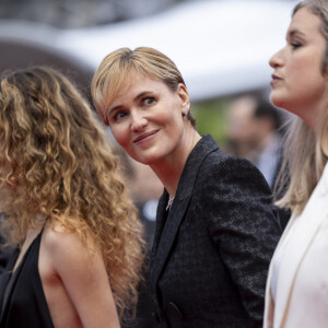 Tess Barthélemy et sa mère Judith Godrèche - Montée des marches du film " Furiosa : A Mad Max Saga " lors du 77ème Festival International du Film de Cannes, au Palais des Festivals à Cannes. Le 15 mai 2024 © Olivier Borde / Bestimage 