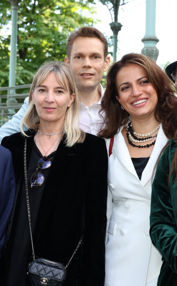 Katia Aznavour, Nicolas Aznavour avec sa femme Kristina - Inauguration du Jardin "Charles Aznavour", Avenue des Champs-Elysées à Paris à l'occasion du Centième anniversaire de sa naissance, le 22 mai 2024. © Coadic Guirec/Bestimage 