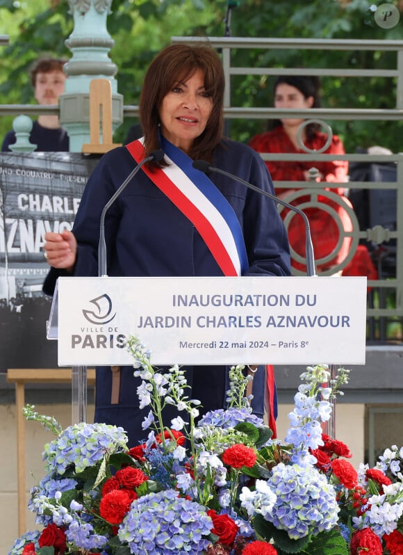 Anne Hidalgo - Inauguration du Jardin "Charles Aznavour", Avenue des Champs-Elysées à Paris à l'occasion du Centième anniversaire de sa naissance, le 22 mai 2024. © Coadic Guirec/Bestimage 