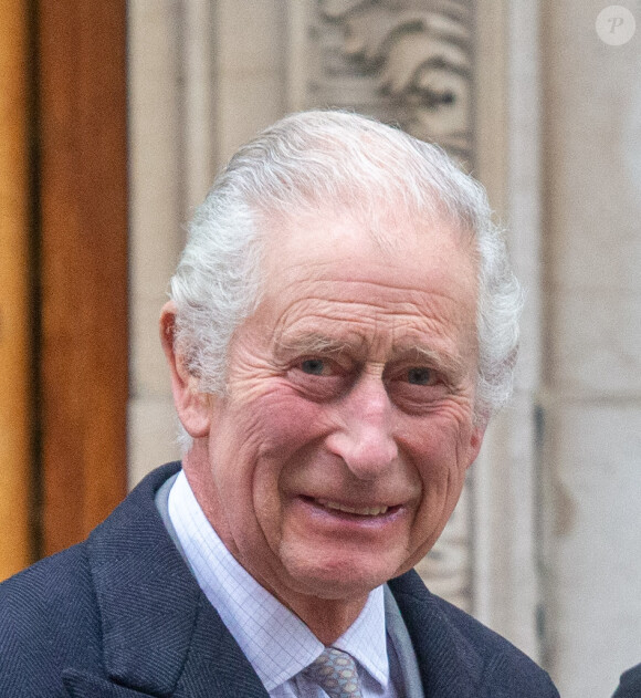 Mais ce dernier n'était pas présent.
Le roi Charles III d'Angleterre quitte la London Clinic à Londres, Royaume Uni, où le roi Charles avait subi une intervention pour une hypertrophie de la prostate. © Tayfun Salci/ZUMA Press/Bestimage 