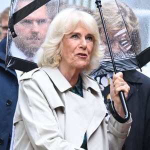 La reine Camilla a assisté ce jeudi aux funérailles d'Ian, un ami du roi Charles.
Camilla Parker Bowles, reine consort d'Angleterre, célèbre la littérature à Rye.