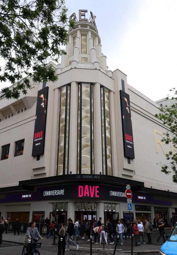 La façade du Grand Rex - Dave célèbre son 80ème anniversaire sur la scène de Grand Rex à Paris le 21 mai 2024. Dave a enthousiasmé le public durant plus de deux heures, pour son concert anniversaire. © Coadic Guirec/Bestimage