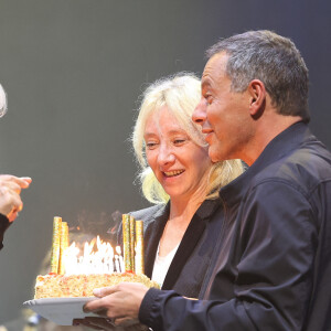 Dave, Sylvie Testud et Marc Olivier Fogiel - Dave célèbre son 80ème anniversaire sur la scène de Grand Rex à Paris le 21 mai 2024. Dave a enthousiasmé le public durant plus de deux heures, pour son concert anniversaire. © Coadic Guirec/Bestimage