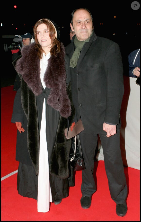 "J'ai un côté un peu stoïcien qui me fait faire les deuils à une vitesse supersonique", conclut Jean-Pierre Bacri
 
Jean-Pierre Bacri et Agnès Jaoui à l'arrivée au theatre du Chatelet pour la 30eme ceremonie des cesars.