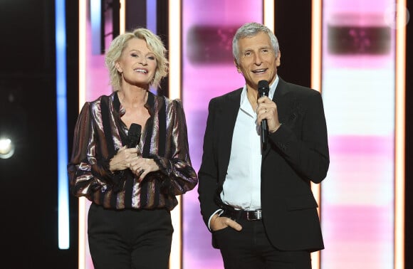 Sophie Davant et Nagui - Les personnalités se mobilisent lors de la 37ème édition du Téléthon sur le plateau de France 2, avec pour parrain Vianney. Le 8 décembre 2023. © Coadic Guirec / Bestimage