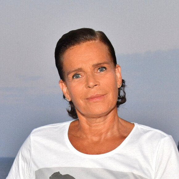 Stéphanie de Monaco sublime en brassière pour ses retrouvailles avec son ex Daniel Ducruet, leur fille a joué les entremetteuses
