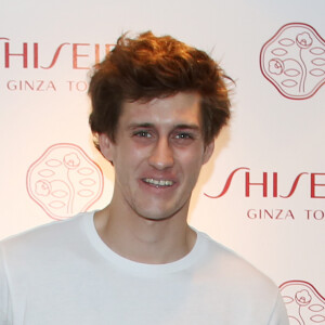 Jean-Baptiste Maunier - Shiseido révèle "Eye Collection" sa nouveauté maquillage lors d'un cocktail chez Colette à Paris le 4 juillet 2017. Le calligraphe N. Ouchenir nous dévoile les images inédites de sa collaboration avec la maison. © Denis Guignebourg/Bestimage