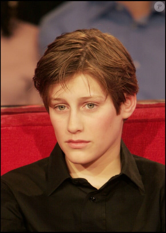 Jean-Baptiste Maunier sur le plateau de l'émission Vivement dimanche en 2005