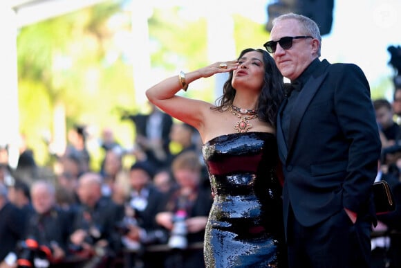 Salma Hayek et François-Henri Pinault assistent au tapis rouge 'Emilia Perez' lors de la 77e édition du Festival de Cannes au Palais des Festivals le 18 mai 2024 à Cannes, France. Photo par Franck Castel/ABACAPRESS.COM