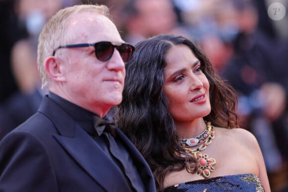 Salma Hayek et François-Henri Pinault assistent au tapis rouge "Emilia Perez" au 77e Festival de Cannes au Palais des festivals le 18 mai 2024 à Cannes. sur le tapis rouge du 77e Festival de Cannes au Palais des Festivals le 18 mai 2024 à Cannes, France Photo by Shootpix/ABACAPRESS.COM