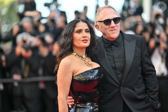 Salma Hayek, Francois Henri Pinault assistant à la première du film Emilia Perez lors du 77e Festival de Cannes à Cannes, France, le 18 mai 2024. Photo par Julien Reynaud/APS-Medias/ABACAPRESS.COM