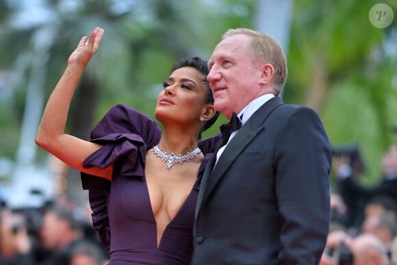 Salma Hayek et François Henri Pinault assistent au tapis rouge de Killers Of The Flower Moon lors de la 76e édition du festival de Cannes au Palais des Festivals le 20 mai 2023 à Cannes, France . Photo par Franck Castel/ABACAPRESS.COM