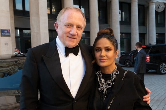 Salma Hayek et François-Henri Pinault arrivent au dîner de la maison de couture Balanciaga dans le cadre de la semaine de la mode à Paris le 07 juillet 2021 à Paris, France. Photo par Laurent Zabulon/ABACAPRESS.COM