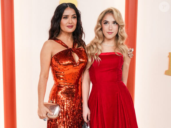 Salma Hayek et Valentina Paloma Pinault sur le tapis rouge de la 95e cérémonie des Oscars organisée par l'Academy of Motion Picture Arts and Sciences au Dolby Theatre de Los Angeles, CA, États-Unis, le 12 mars 2023. Photo par Sthanlee B. Mirador/SPUS/ABACAPRESS.COM