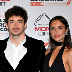 Charles Leclerc avec Alexandra Saint Mleux après sa victoire

La princesse Charlène, le prince Albert II de Monaco, Charles Leclerc et Alexandra Saint Mleux durant la soirée de gala du 81ème Grand Prix de Formule 1 de Monaco, salle des Etoiles du Sporting de Monaco. Cette soirée met à l'honneur le vainqueur du Grand Prix, le monégasque Charles Leclerc. © Bruno Bebert/Bestimage