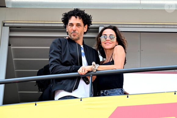 Sandra et Tomer Sisley lors du Grand Prix de Formule 1 (F1) de Monaco, le 26 mai 2024. © Bruno Bebert/Bestimage