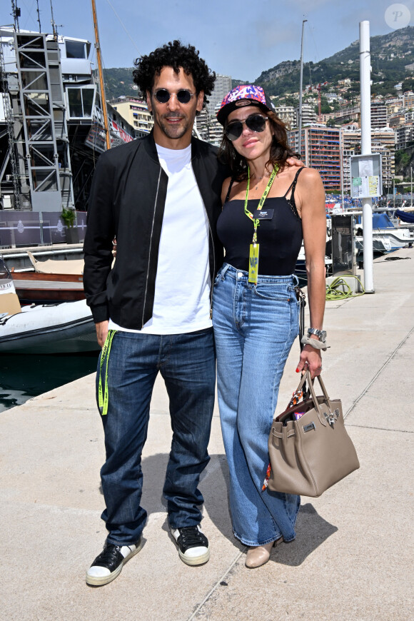 Sandra et Tomer Sisley lors du Grand Prix de Formule 1 (F1) de Monaco, le 26 mai 2024. © Bruno Bebert/Bestimage