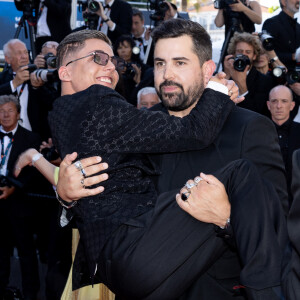Artus a tout bousculé avec son film Un p'tit truc en plus qui a dépassé les 4,5 millions d'entrées
Artus et Sofian Ribes "Un p'tit truc en plus" - Montée des marches du film " Le comte de Monte-Cristo " lors du 77ème Festival International du Film de Cannes, au Palais des Festivals à Cannes © Jacovides-Moreau / Bestimage