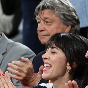 Nolwenn Leroy et Arnaud Clément dans les tribunes des Internationaux de France 2024 à Roland Garros le 27 mai 2024 à Paris. Nasser Berzane/ABACAPRESS.COM