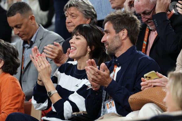 Nolwenn Leroy et Arnaud Clément dans les tribunes des Internationaux de France 2024 à Roland Garros le 27 mai 2024 à Paris. Nasser Berzane/ABACAPRESS.COM