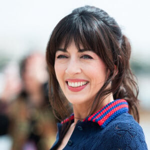 Nolwenn y incarne le rôle de Fanny, une biologiste qui revient à Brocéliande quinze ans après la disparition de sa meilleure amie Laura.
Nolwenn Leroy assiste au Photocall de "Brocéliande" dans le cadre du 7ème Festival International CannesSeries, le 7 avril 2024. Aurore Marechal/ABACAPRESS.COM