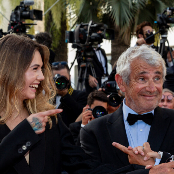 Michel Boujenah est devenu le père de deux enfants durant cette union
Guest, Michel Boujenah et sa fille Louise - Montée des marches du film " OSS 117 : Alerte rouge en Afrique Noire " lors du 74ème Festival International du Film de Cannes. Le 17 juillet 2021 © Borde-Jacovides-Moreau / Bestimage 