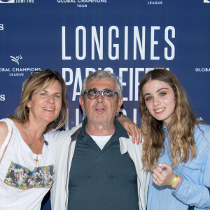 Exclusif - Virginie Coupérie Eiffel (Présidente de Paris Eiffel Jumping), Michel Boujenah, sa fille Louise - Photocall lors du Longines Paris Eiffel Jumping au Champ de Mars à Paris le 5 juillet 2019. © Luc Castel / Bestimage 